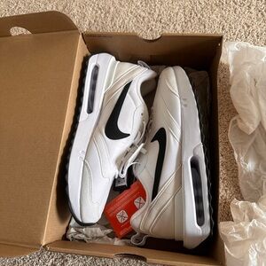 Brand New Nike Air Max Dawn Sneakers
